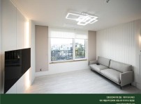 2021.12 [시공갤러리] [ 전원주택 ] 제주 애월읍 바닷가의 주택 ; 타지아나 현관문 에버히노끼 오동나무 탄화목 등의 침실,욕실 테라스 인테리어와 익스테리어 10.jpg